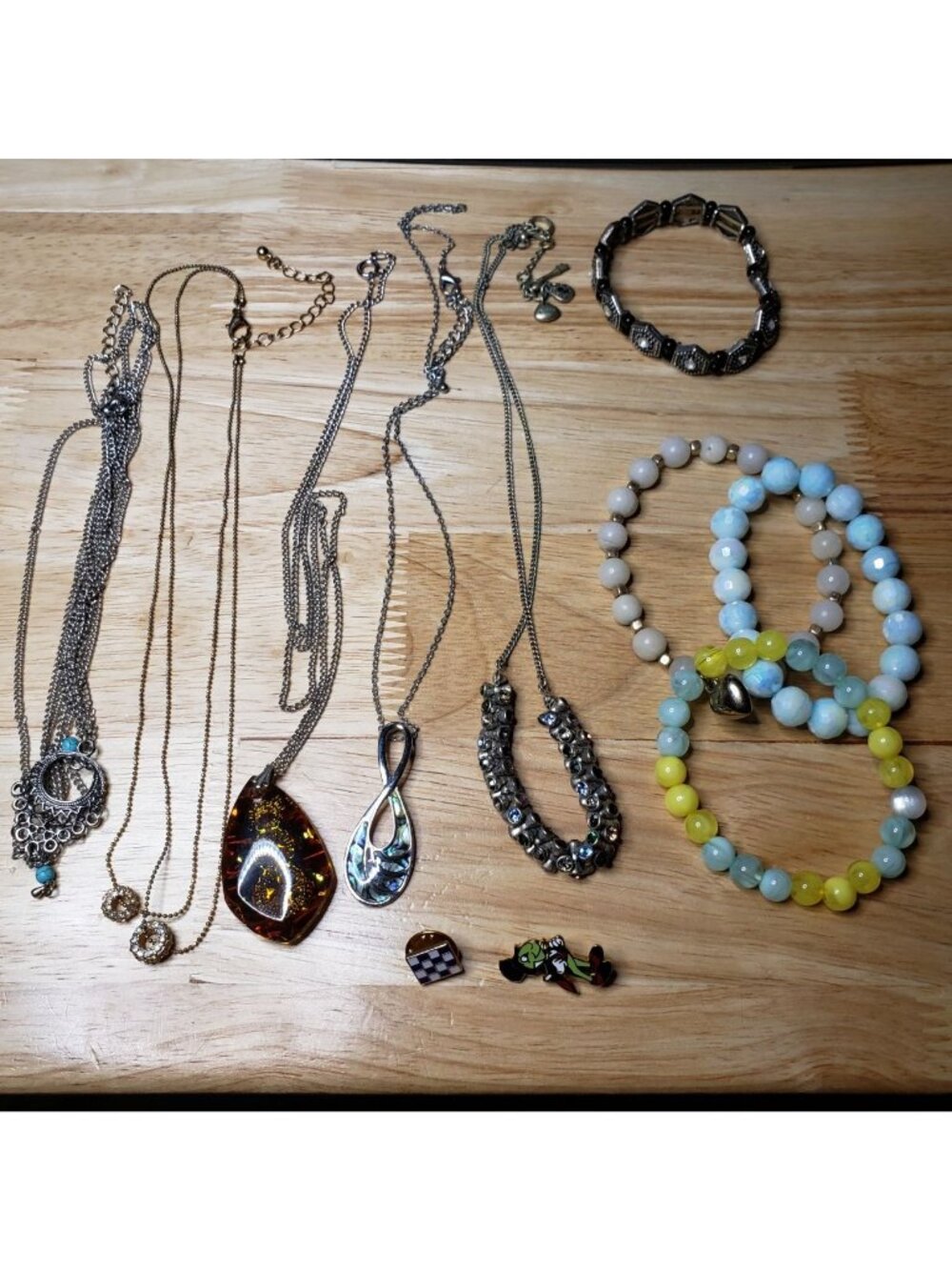 Vintage Jewelry Lot Mostly Wearable Necklaces Bracelets Beaded Pendant Mixed